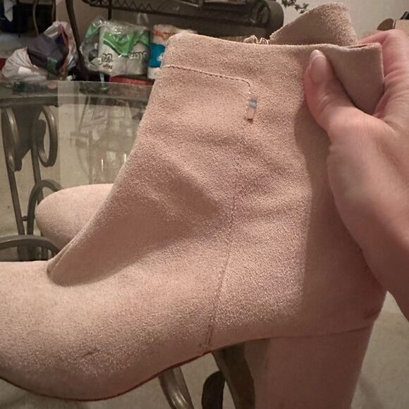 Toms Shoes - Tom’s Light Pink suede style booties